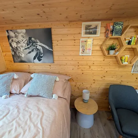 Bee House Ferienhaus Boranovice
